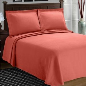 Benoti Solitaire Matelasse Bedspread Set
Coral
